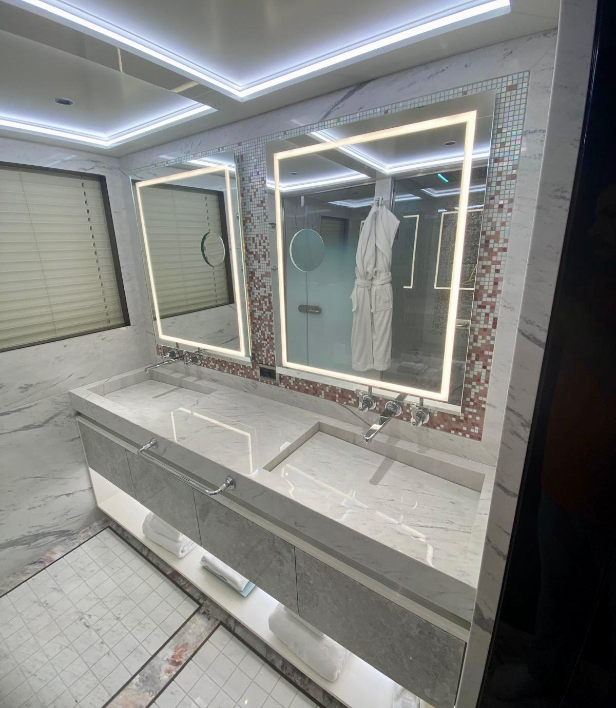 YACHT-INTERIORS-WITH-MARBLE-(MKSTONEMARBLE)-(1)