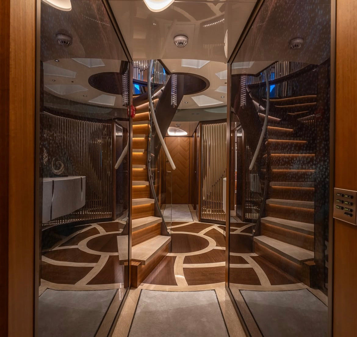 YACHT-INTERIORS-WITH-MARBLE-(MKSTONEMARBLE)-(14)