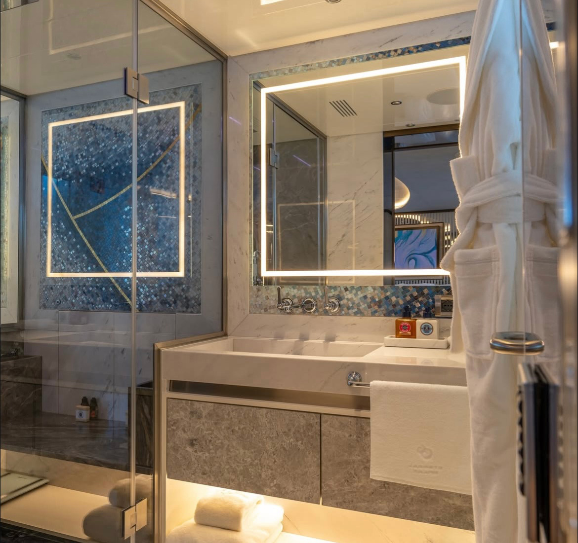 YACHT-INTERIORS-WITH-MARBLE-(MKSTONEMARBLE)-(15)