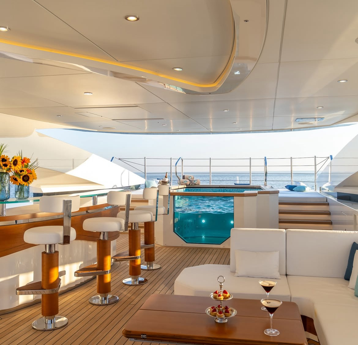YACHT-INTERIORS-WITH-MARBLE-(MKSTONEMARBLE)-(17)