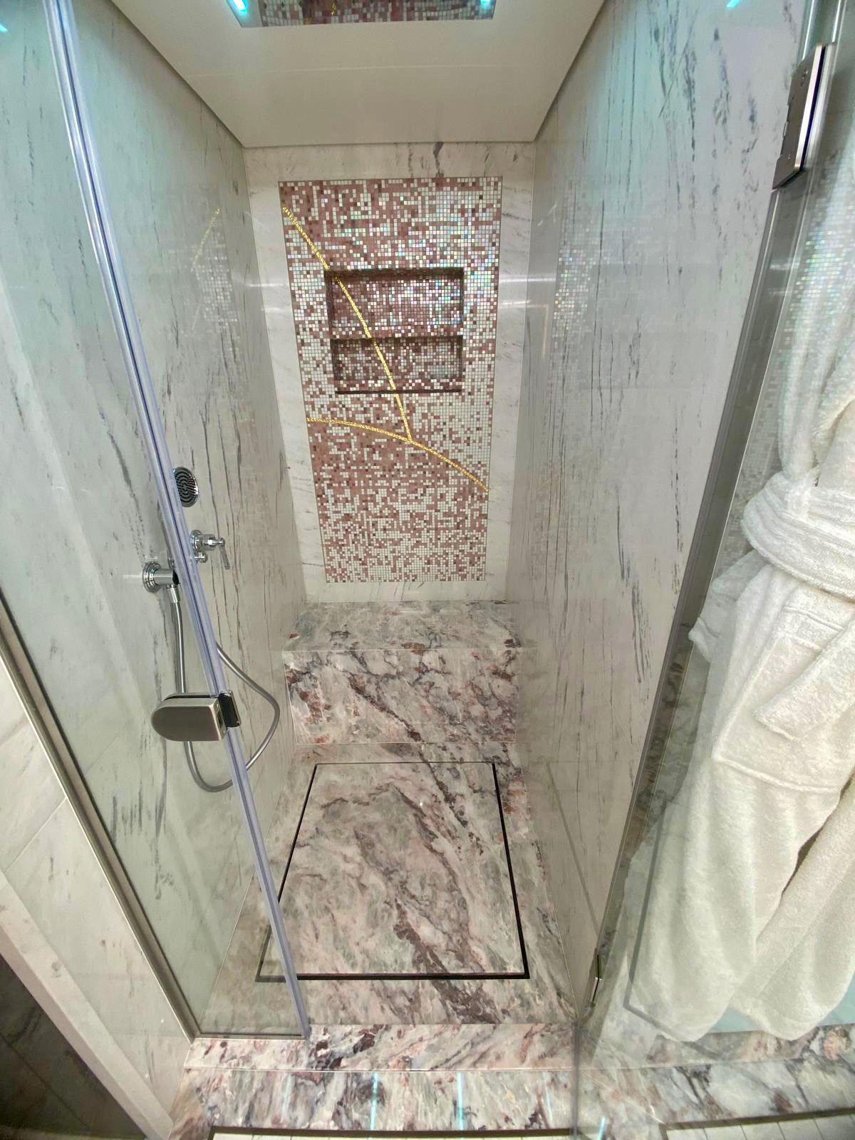 YACHT-INTERIORS-WITH-MARBLE-(MKSTONEMARBLE)-(4)