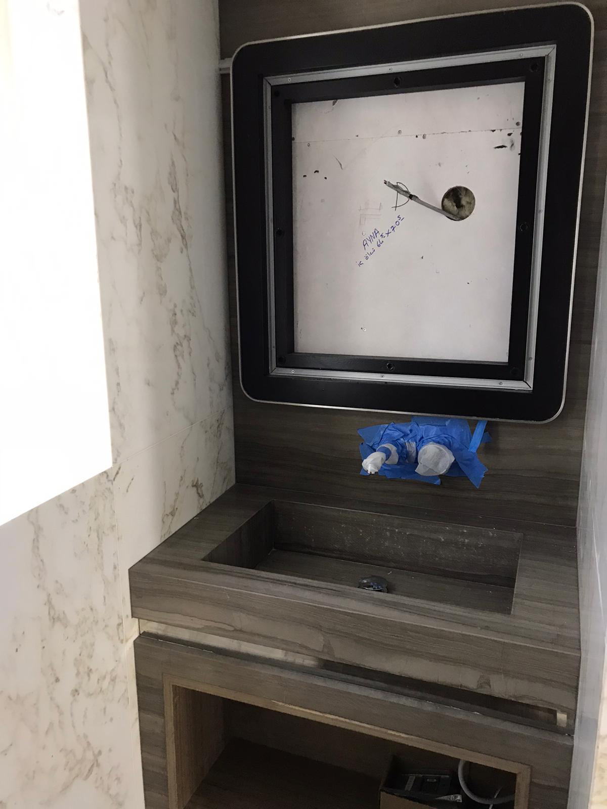 YACHT-INTERIORS-WITH-MARBLE-(MKSTONEMARBLE)-(8)